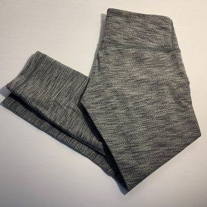 Lululemon Athletica Capris Size 4 EUC